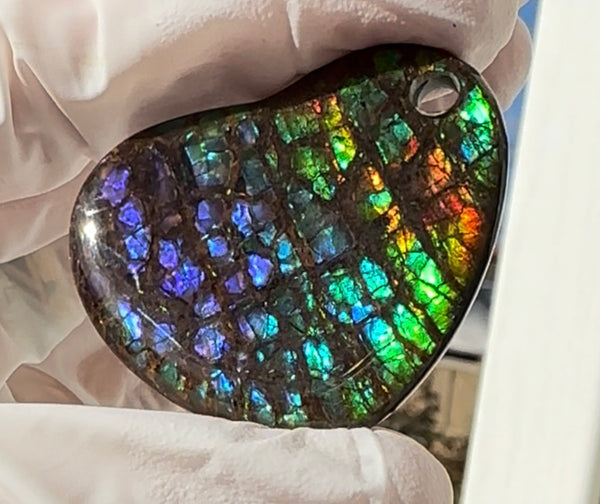 Heart shaped Loose stone, high grade rainbow color,Ammolite,Freeform, Cabochon,gemstone Canadian Ammonite,wrapping jewellery,Purple,Blue,Green. FC-273