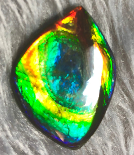 35  x 26 mm  Natural  Free Form . FFN 332 Ammolite  ナチュラル　ルース　アンモライト