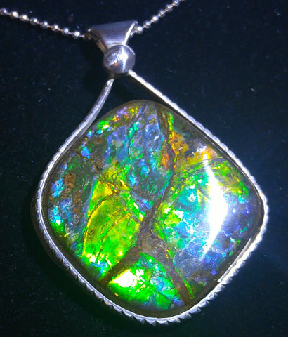 Ammolite Pendant 38 mm x 36 mm - JWY-01
