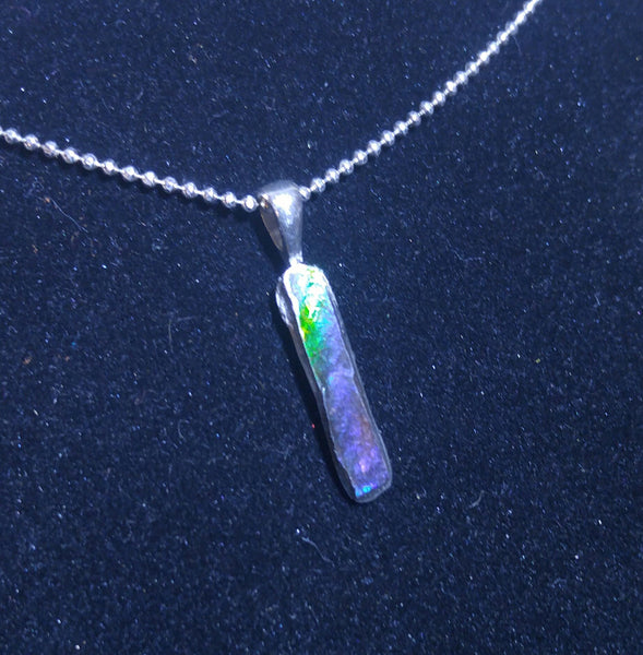 Ammolite Pendant 21 mm x 4 mm - JWY-05