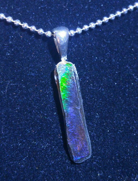 Ammolite Pendant 21 mm x 4 mm - JWY-05