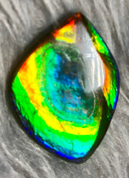 35  x 26 mm  Natural  Free Form . FFN 332 Ammolite  ナチュラル　ルース　アンモライト