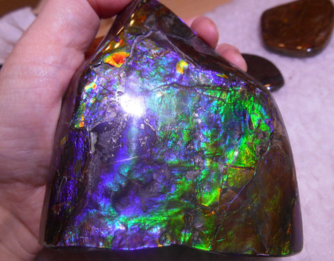 115x 100x 93 mm　Rare Natural Huge -Four-Sides Collector Stone  CS-86 レア4面カラー ナチュラル　コレクション　ディスプレイピース