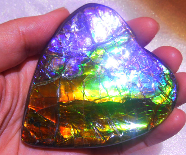 75 x 65 x 16 mm - Collector Stone - CS-61 AAA Natural Rainbow Heart Shape　ナチュラル AAA ハート形 コレクターディスプレイピース