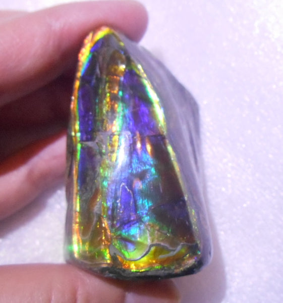 Copy of 60 x 40 x 35 mm - Collector Stone - CS-63  Natural Rainbow Gem Grade　キール部分 レインボー ナチュラル  コレクターディスプレイピース