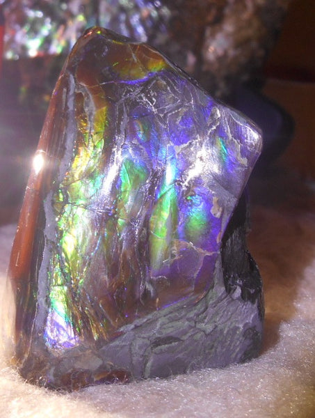 Copy of 60 x 40 x 35 mm - Collector Stone - CS-63  Natural Rainbow Gem Grade　キール部分 レインボー ナチュラル  コレクターディスプレイピース