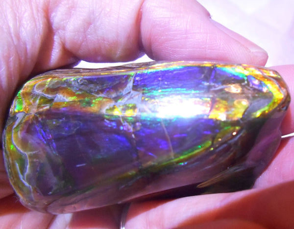 Copy of 60 x 40 x 35 mm - Collector Stone - CS-63  Natural Rainbow Gem Grade　キール部分 レインボー ナチュラル  コレクターディスプレイピース
