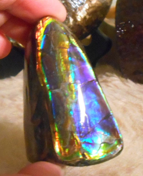 Copy of 60 x 40 x 35 mm - Collector Stone - CS-63  Natural Rainbow Gem Grade　キール部分 レインボー ナチュラル  コレクターディスプレイピース