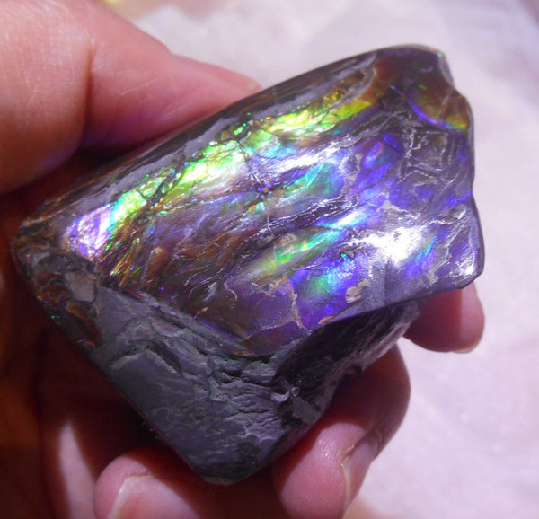 Copy of 60 x 40 x 35 mm - Collector Stone - CS-63  Natural Rainbow Gem Grade　キール部分 レインボー ナチュラル  コレクターディスプレイピース