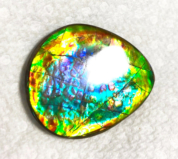 35x 30 mm Lavender Pink with gorgeous colors! Natural  Free Form . FFNT 125 Super bright  ナチュラル　ルース　アンモライト フリーフォーム