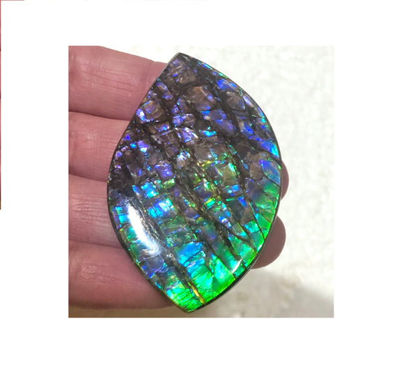 57 x35mm mm  High Grade Natural  Free Form . FFNT 153 Ammolite  ナチュラル　ルース　アンモライト
