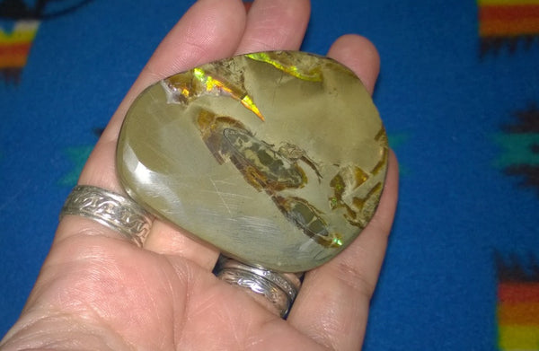 61 x 50  mm  - Natural Collector Stone - CS-66 Bear Claw Rarest Colors Lavender Pink and Gold ナチュラル  コレクターディスプレイピース